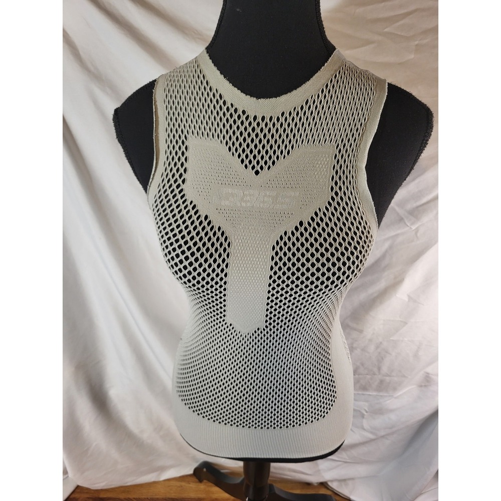 Q36.5 Unisex Base Layer Mesh Tank Light Gray S-M Read